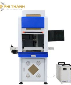 Máy khắc laser UV 355nm là giải pháp đánh dấu sản phẩm có độ chính xác cao, sử dụng tia laser tử ngoại để tạo logo, mã QR, mã vạch, số seri và ký hiệu trên nhiều loại vật liệu. Với ưu điểm vùng tác động nhiệt nhỏ, đường khắc sắc nét và khả năng xử lý các chi tiết nhỏ, máy khắc laser UV được ứng dụng rộng rãi trong ngành điện tử, nhựa, kính, bao bì, linh kiện và sản xuất công nghiệp.