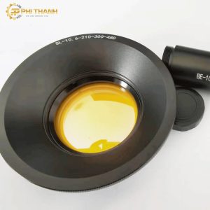 Thấu kính F-theta laser CO₂ là linh kiện quang học quan trọng đối với máy khắc và đánh dấu laser CO₂. Với vật liệu Laser Grade ZnSe, lớp phủ AR chống phản xạ, khẩu độ hữu dụng ≥90% cùng khả năng tùy chỉnh OEM/ODM/OBM, sản phẩm có thể đáp ứng nhiều yêu cầu trong lĩnh vực gia công laser công nghiệp.