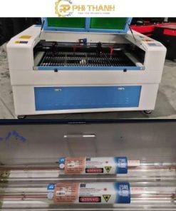 Máy laser và bóng đèn laser