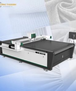 Máy cắt dao CNC 1625 cắt vải, da, foam, PVC, EVA chính xác, nhanh và ổn định. Phù hợp may mặc, giày da, sofa, ô tô, bao bì và quảng cáo